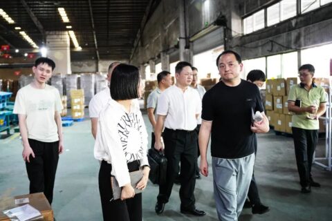 黄埔海关风险防控局及凤岗海关相关领导深入壹合国际集运仓调研